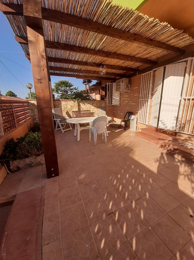 Sun Sea And Relax Villetta A Due Passi Dal Mare Solanas  Exterior photo