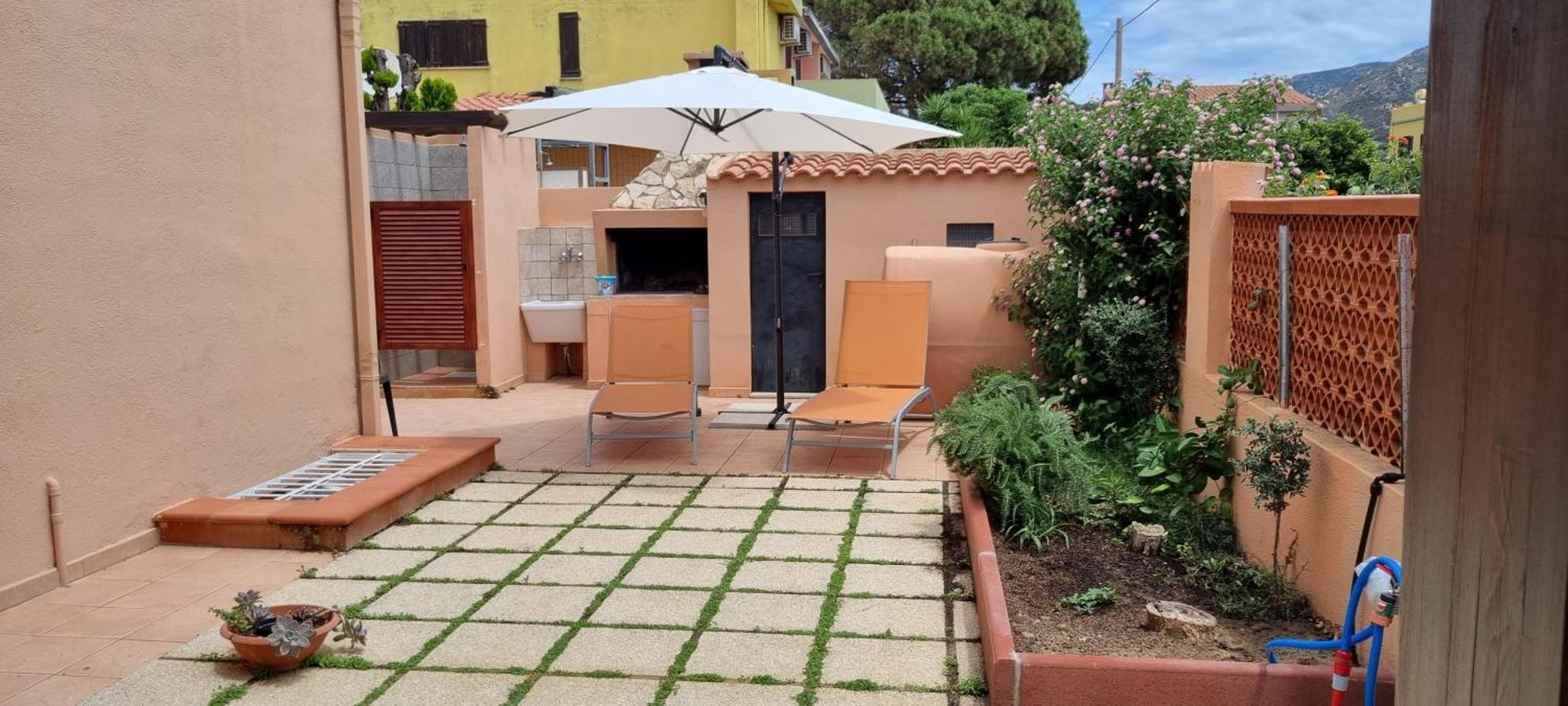 Sun Sea And Relax Villetta A Due Passi Dal Mare Solanas  Exterior photo